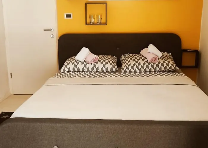 Apartment&room 3*