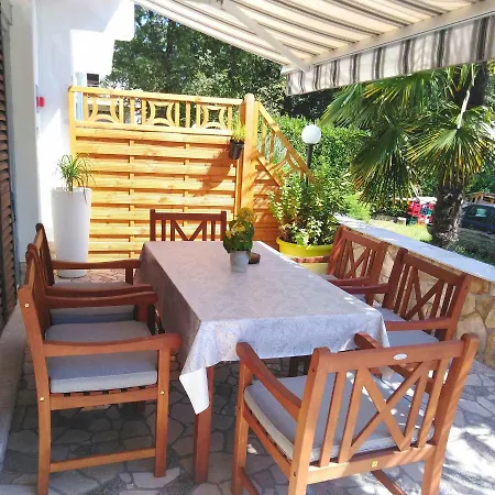 Apartment&room Guest house